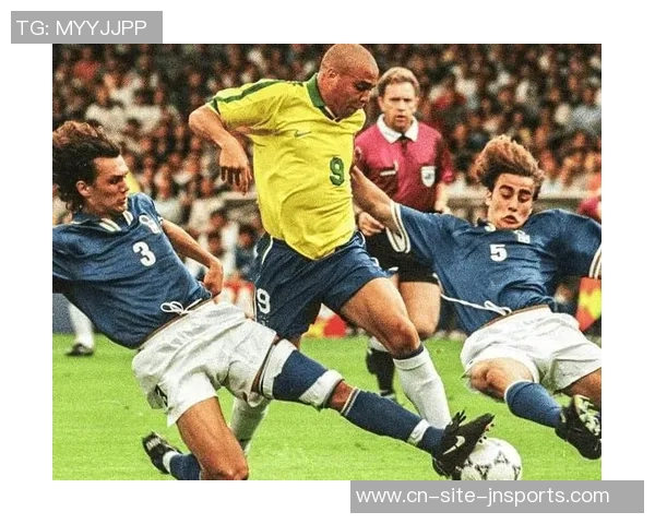 鲁尼评选五大难缠中后卫特里皮克马尔蒂尼卡瓦略内斯塔的独特魅力与挑战