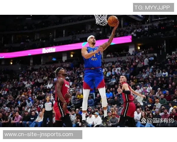 沃特森表现稳定全场14投8中贡献21分5篮板2助攻1盖帽并遭遇5次犯规